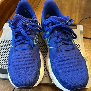 New Balance 1080foam so 10.5 used